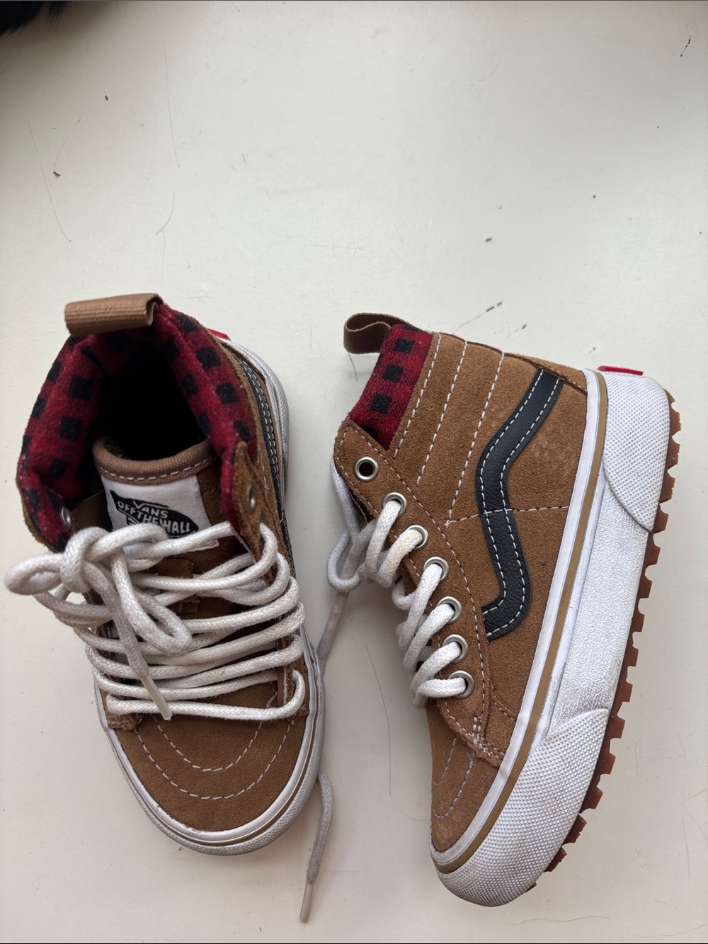 Vans Sneaker boot Brown High-Top Sneakers with Red Plaid Collar